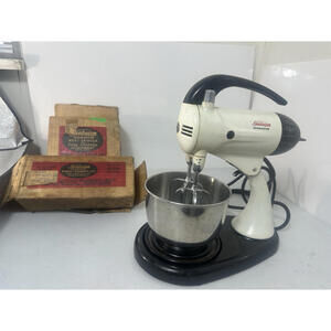 Vtg Sunbeam Mixmaster 2360 12-Speed  With Meat Grinder No 9 Power Transfer Unit